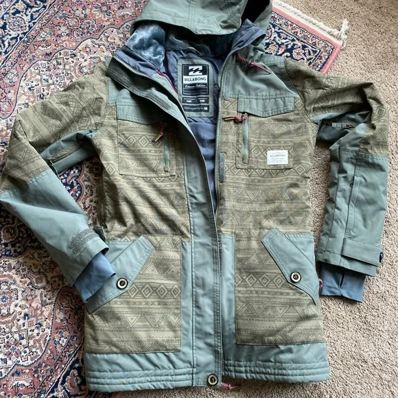 Women’s M Billabong Y2K ski jacket forest green print